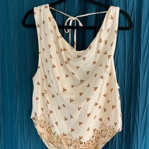 Almost new, worn 2 times Free People Cream and Gold Patterned Blouse